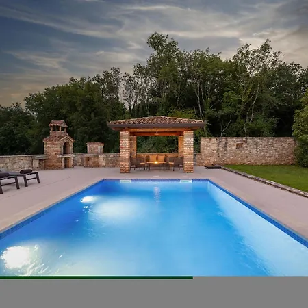 Nyaraló Lilium Luxus Und Wellness Polje Čepić